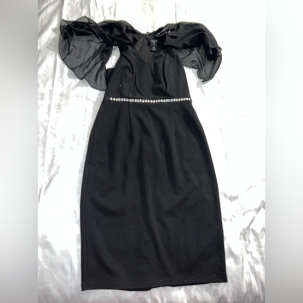 Alexa B Nites Dress Size 4 Length 40” V Neck Rhinestones Zip Cape Sleeves #S50